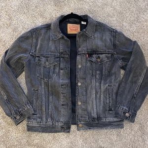 black levi’s jean jacket